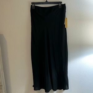 Halogen Rich Black Midi Skirt